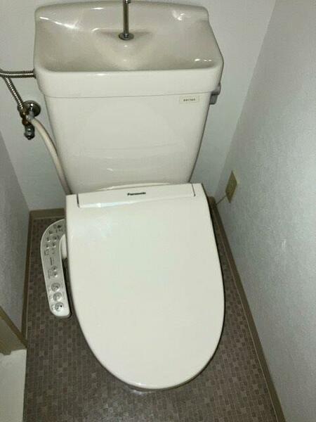 トイレ：温水洗浄便座（残置物）