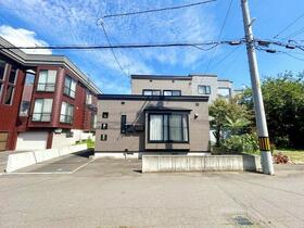 北海道札幌市白石区東札幌二条４丁目