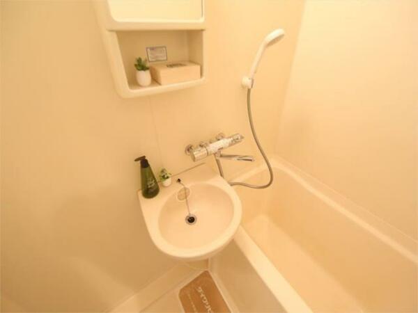 画像4:洗面台　混合水栓