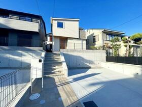 兵庫県宝塚市宝梅2丁目