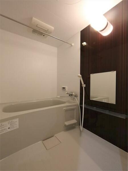 画像5:浴室暖房乾燥機付　追い焚き機能付お風呂　同仕様写真