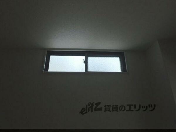 画像12:洋室　窓