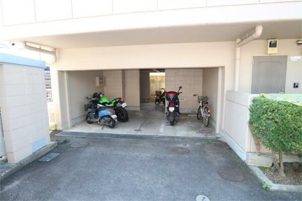 画像16:駐輪スペース