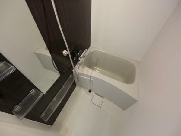 画像5:バスルーム（浴室乾燥機付き）同型写真