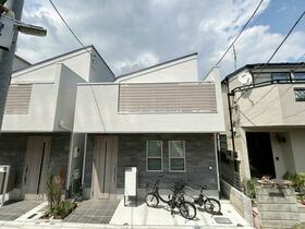 東京都目黒区上目黒４丁目