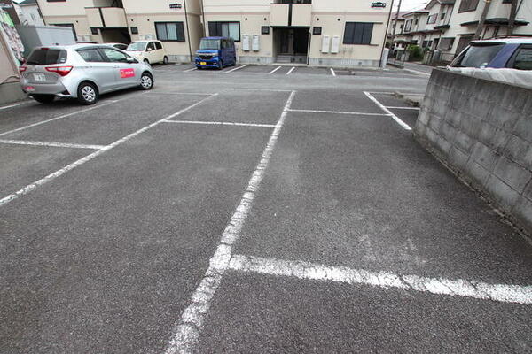 画像2:駐車場(※空き要確認)