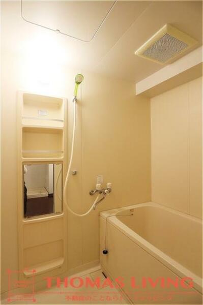 画像6:ゆったりとした浴室です。