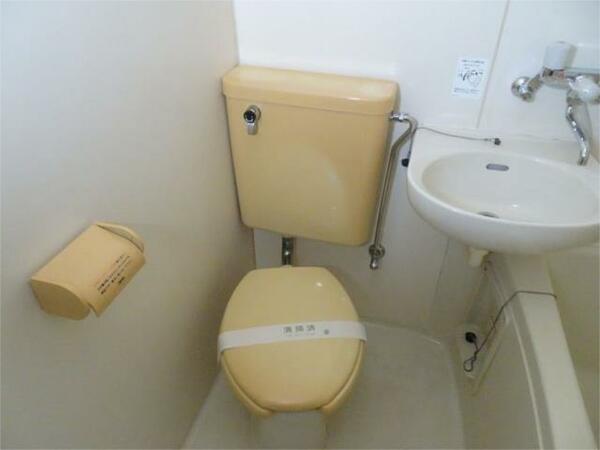 画像13:トイレ（他室参照）