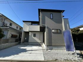 東京都三鷹市大沢５丁目