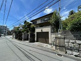 大阪府枚方市翠香園町