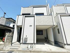 神奈川県横浜市港北区綱島西３丁目