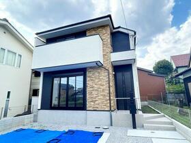 東京都三鷹市大沢５丁目