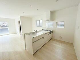 広島県広島市西区三滝本町１丁目