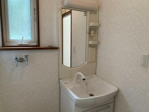 detached 栃木県日光市荊沢

地図を見る