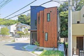 神奈川県三浦郡葉山町堀内