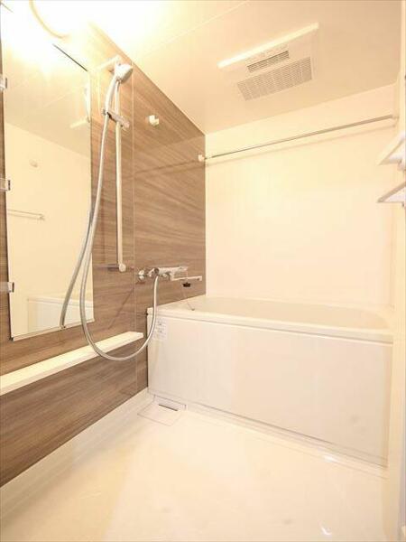 画像4:浴室暖房乾燥機能付バス