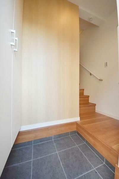 detached 埼玉県上尾市仲町２丁目

地図を見る