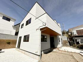 神奈川県横浜市栄区鍛冶ケ谷1丁目