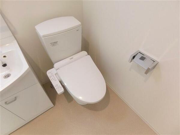 画像7:お掃除のしやすいウォシュレット付きの洋式トイレ♪