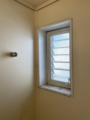 画像7:お風呂には窓があり、換気が出来てカビの予防になります♪