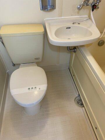画像8:お風呂とトイレと洗面台のユニットバスです♪