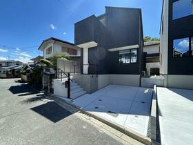 大阪府高槻市南平台２丁目