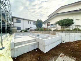 埼玉県所沢市中新井４丁目