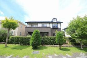 山梨県上野原市コモアしおつ３丁目