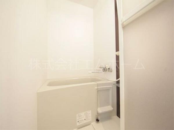 画像5:浴室暖房乾燥機　２４時間換気機能付バスルーム　同型写真