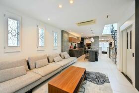 東京都渋谷区代々木４丁目