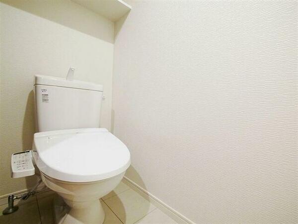 画像6:トイレは快適な温水洗浄暖房便座付き！