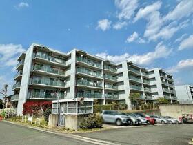 ローレルコートエスタ高の原４棟