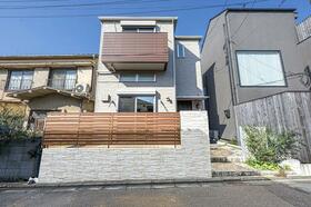 東京都世田谷区上用賀３丁目