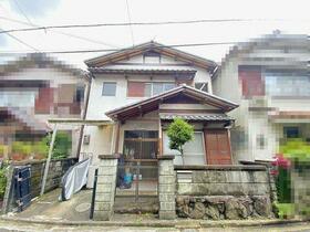 奈良県大和郡山市小泉町