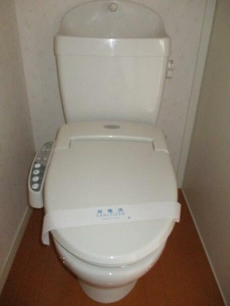 画像12:温水洗浄便座搭載のトイレです☆