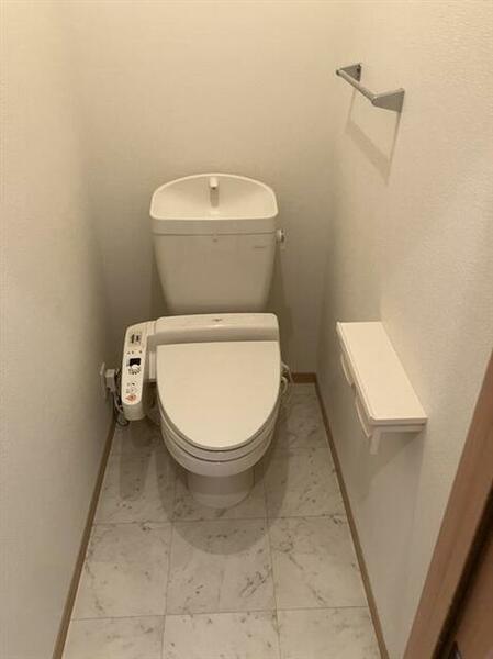 画像7:温水洗浄便座付きの洋式トイレ♪（同仕様画像）