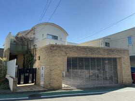 東京都世田谷区成城４丁目