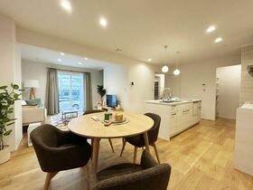 東京都東大和市芋窪５丁目