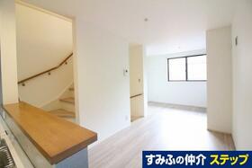 埼玉県越谷市大沢４丁目