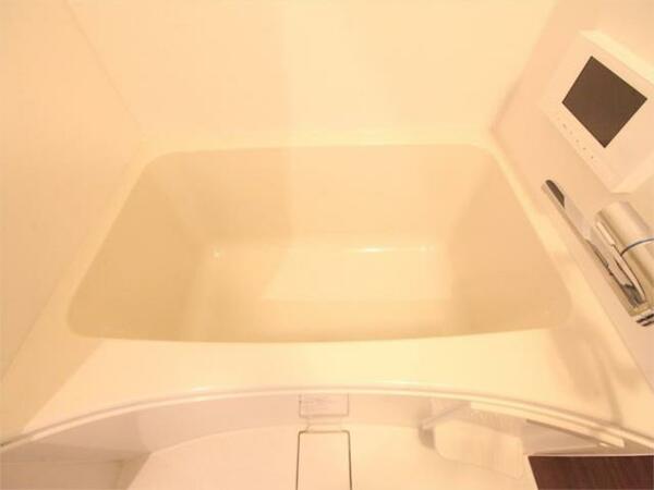 画像16:浴室暖房乾燥機能付バス（浴室ＴＶ付）