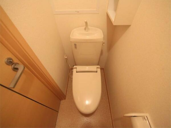 画像6:洋式トイレ　暖房便座付き