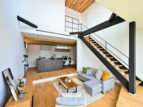 大阪府高槻市奥天神町１丁目