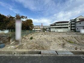 大阪府吹田市五月が丘東