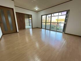 兵庫県川西市東畦野山手１丁目