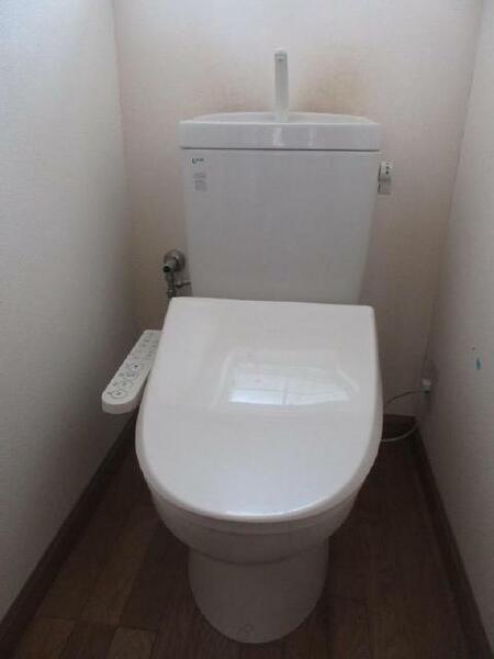 画像13:温水洗浄便座搭載のトイレです☆