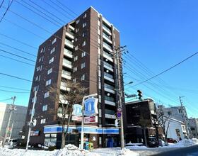 アルファコートＩＸ・行啓通り