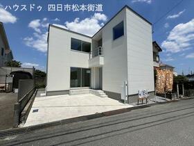 三重県四日市市泊山崎町