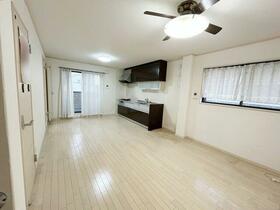 大阪府堺市堺区東湊町４丁