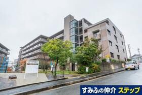 ロイヤルヒルズ富雄Ｃ棟