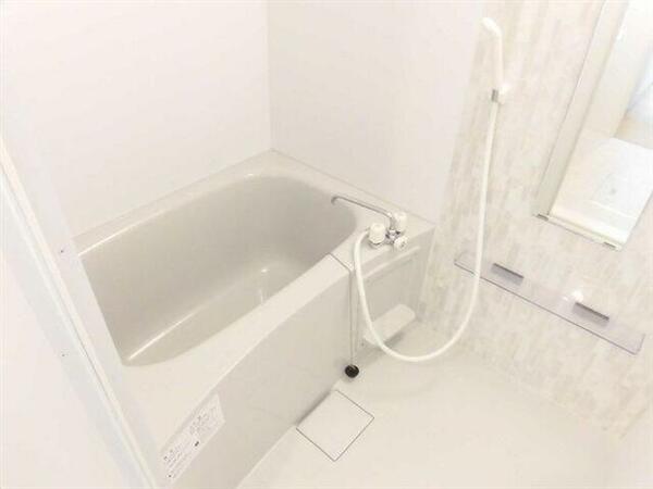 画像6:雨の日に便利な浴室乾燥機付きのバスルーム♪